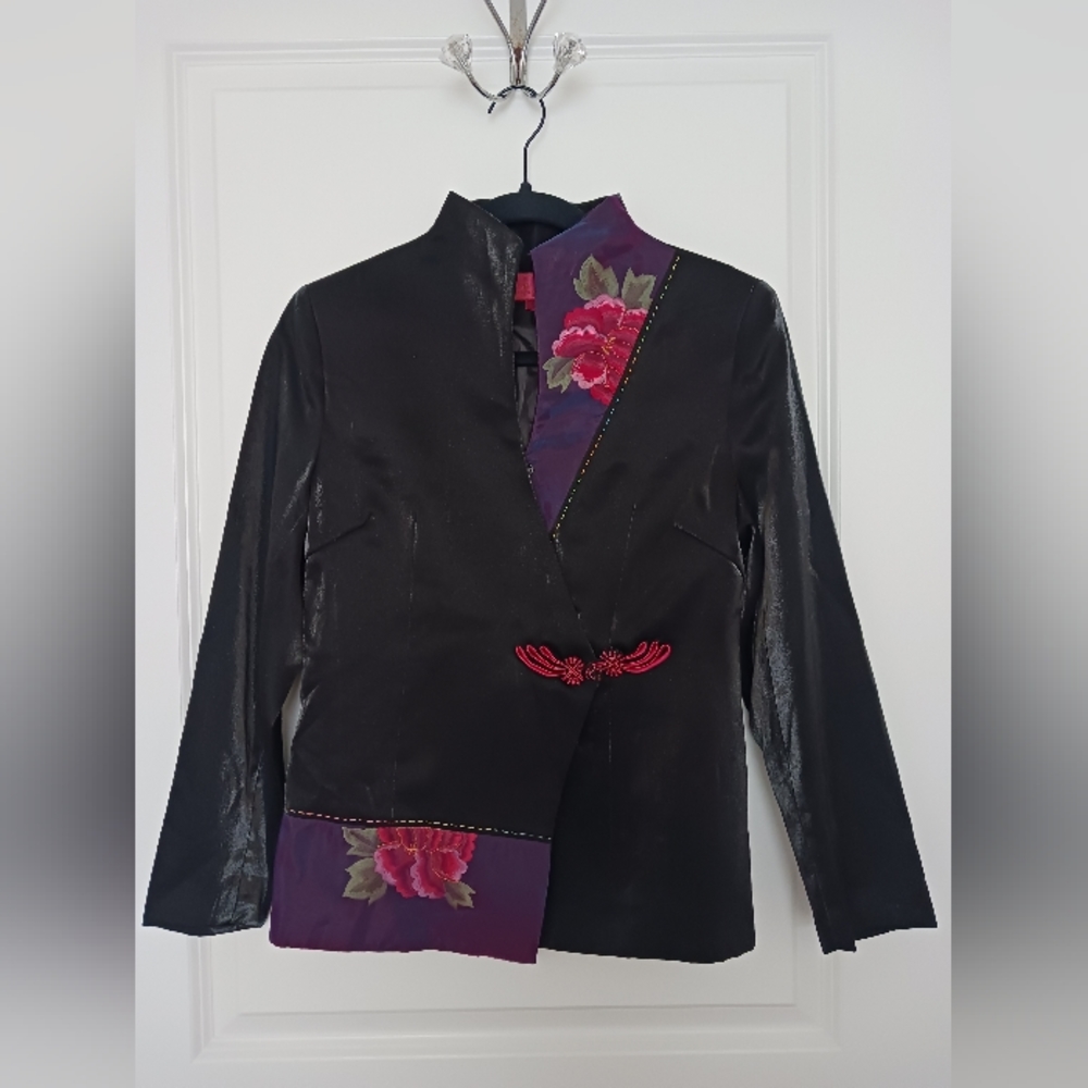 XinShanMingHua - Floral Accent Blazer